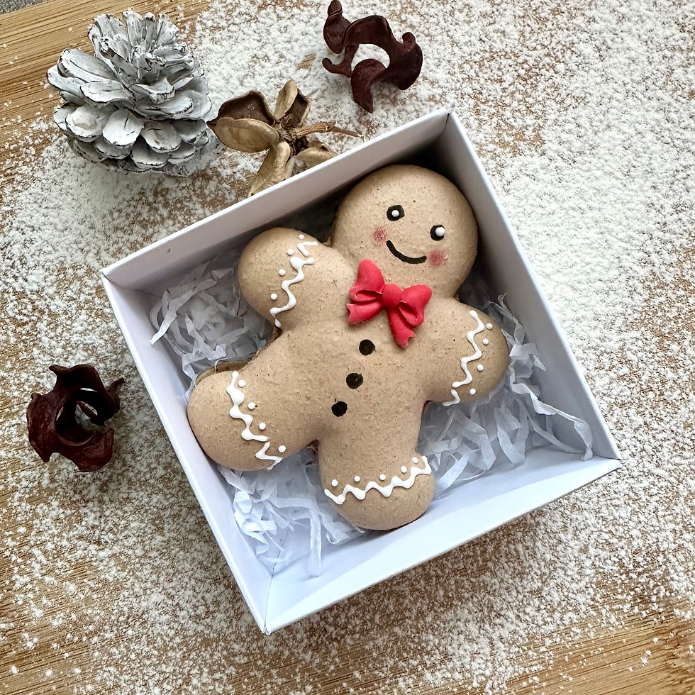 Gingerbread Man Christmas Macaron