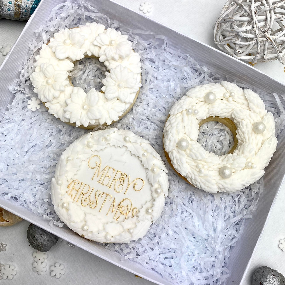 White Christmas Wreath (Box of 3)