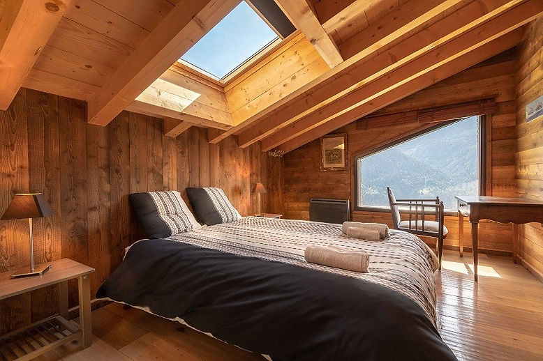 Chambre ours blanc chalet Apalosa.jpg