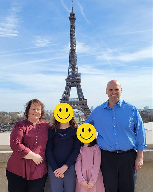 story behind the photo eiffel tower.jpg