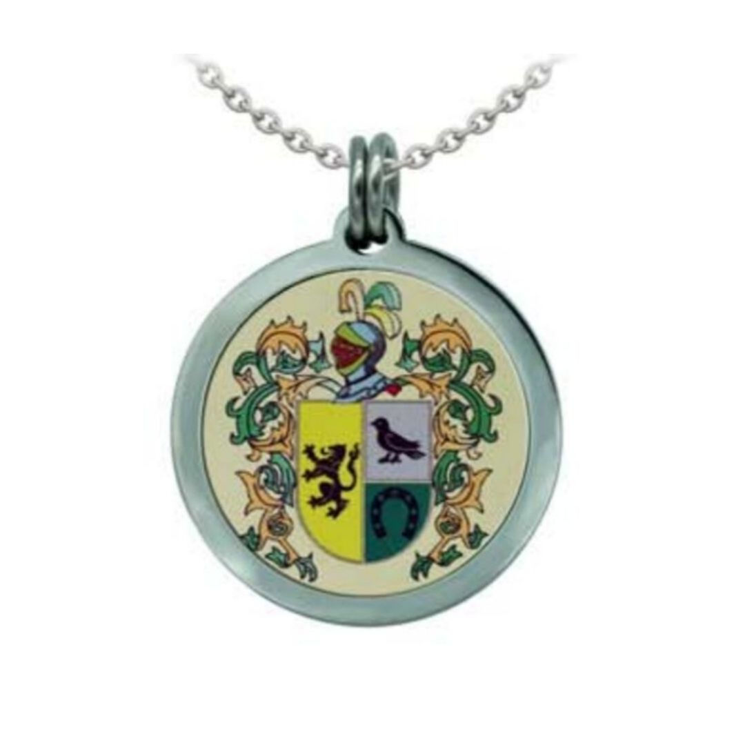 Colgante en acero con escudo