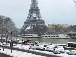 Eiffel Snow