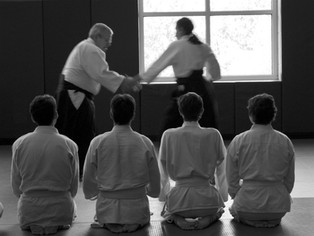 עבודה עם תלמידים חדשים בשיעורי אייקידו