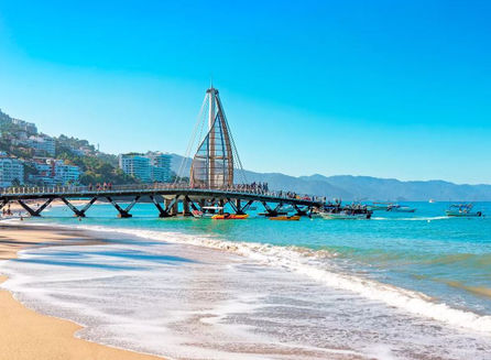 Vista aérea del malecón de Puerto Vallarta