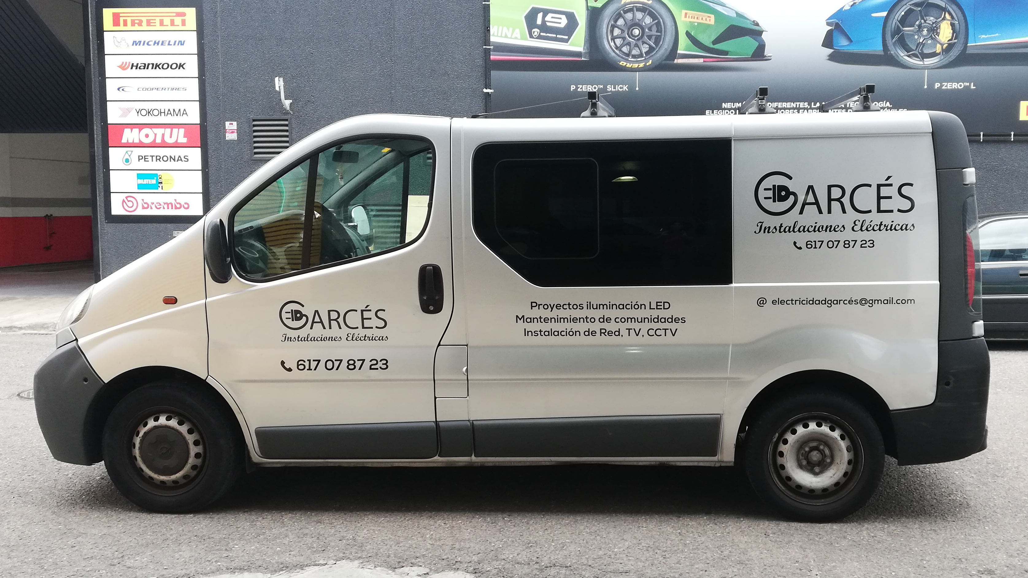 Furgoneta Opel Vivaro Garces 1