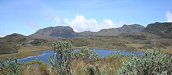 llanganates-lagoon2.jpg