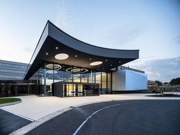 Gewerbe_ABB Campus_c_Dietmar Tollerian.jpg