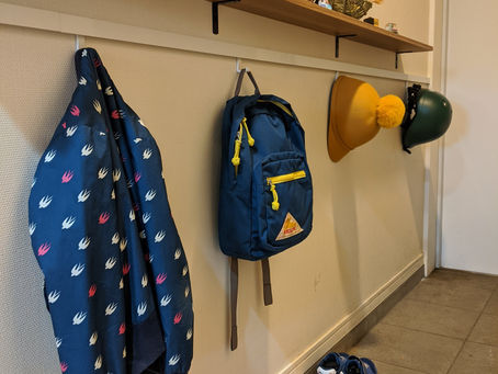 ピクチャーレールを子どものお片付けスペースに