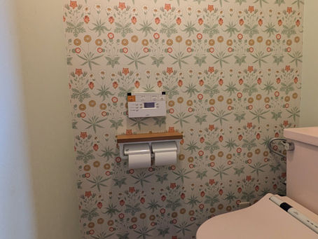 東村山市でトイレの壁紙張替え　ウィリアム・モリス「デイジー」の施工事例