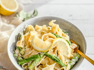 Zitronenpasta mit grünem Spargel