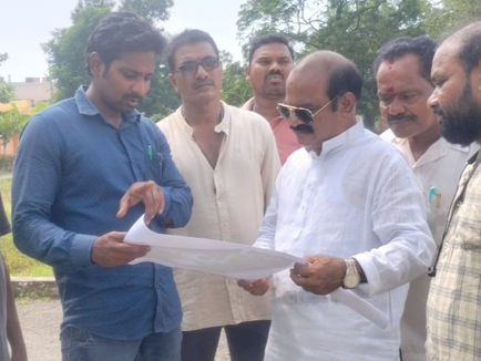 బిల్డప్ బాబాయ్..!