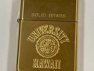 買取大吉ドミー若松店にて買取した商品の紹介です。★ ZIPPO SOLID BRASS UNIVERSITY HAWAII ★ コレクターにも人気の真鍮製オイルライターである、ジッポーの 「UNIVERSITY HAWAII」モデルをお買取りしました！