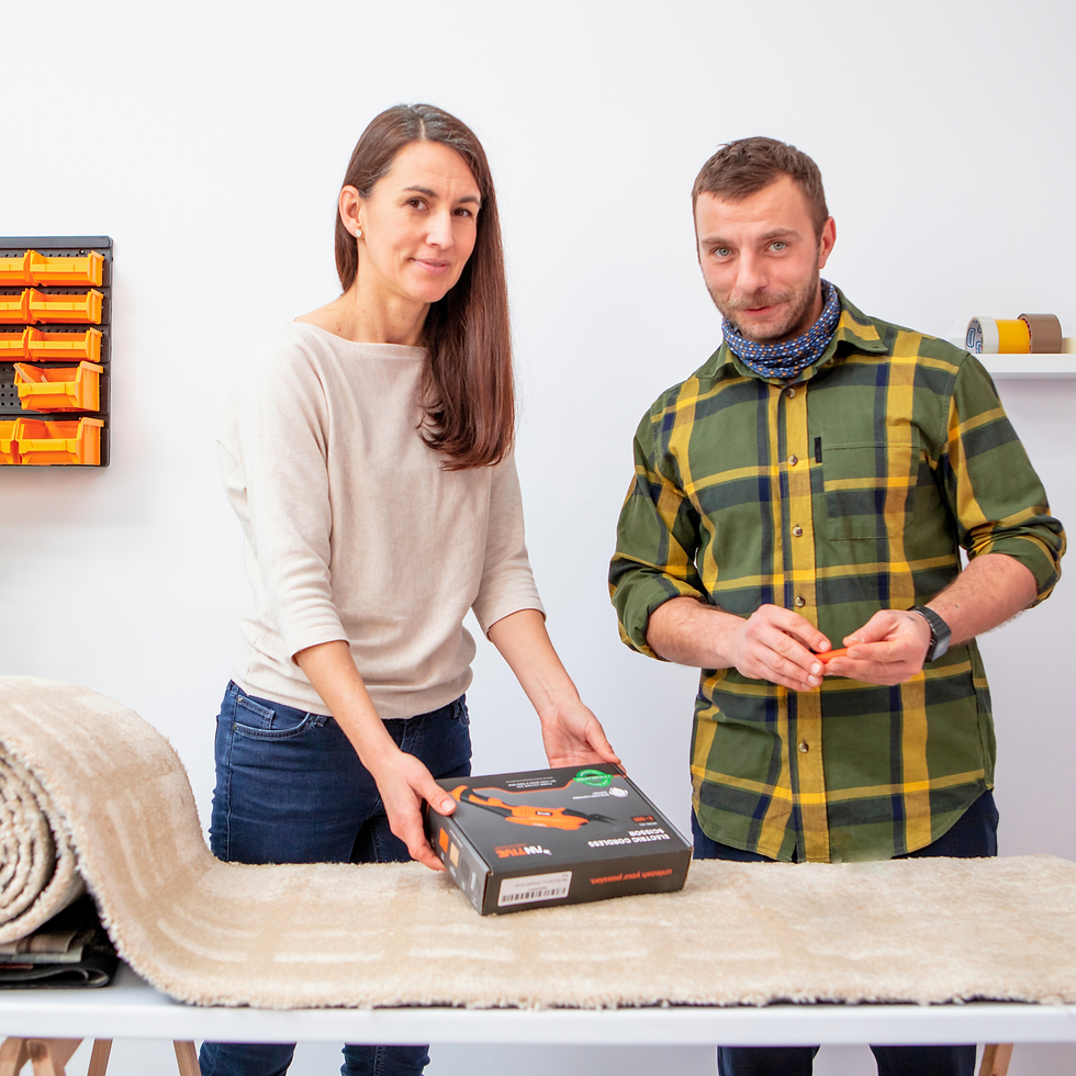 the antive electric scissors product display