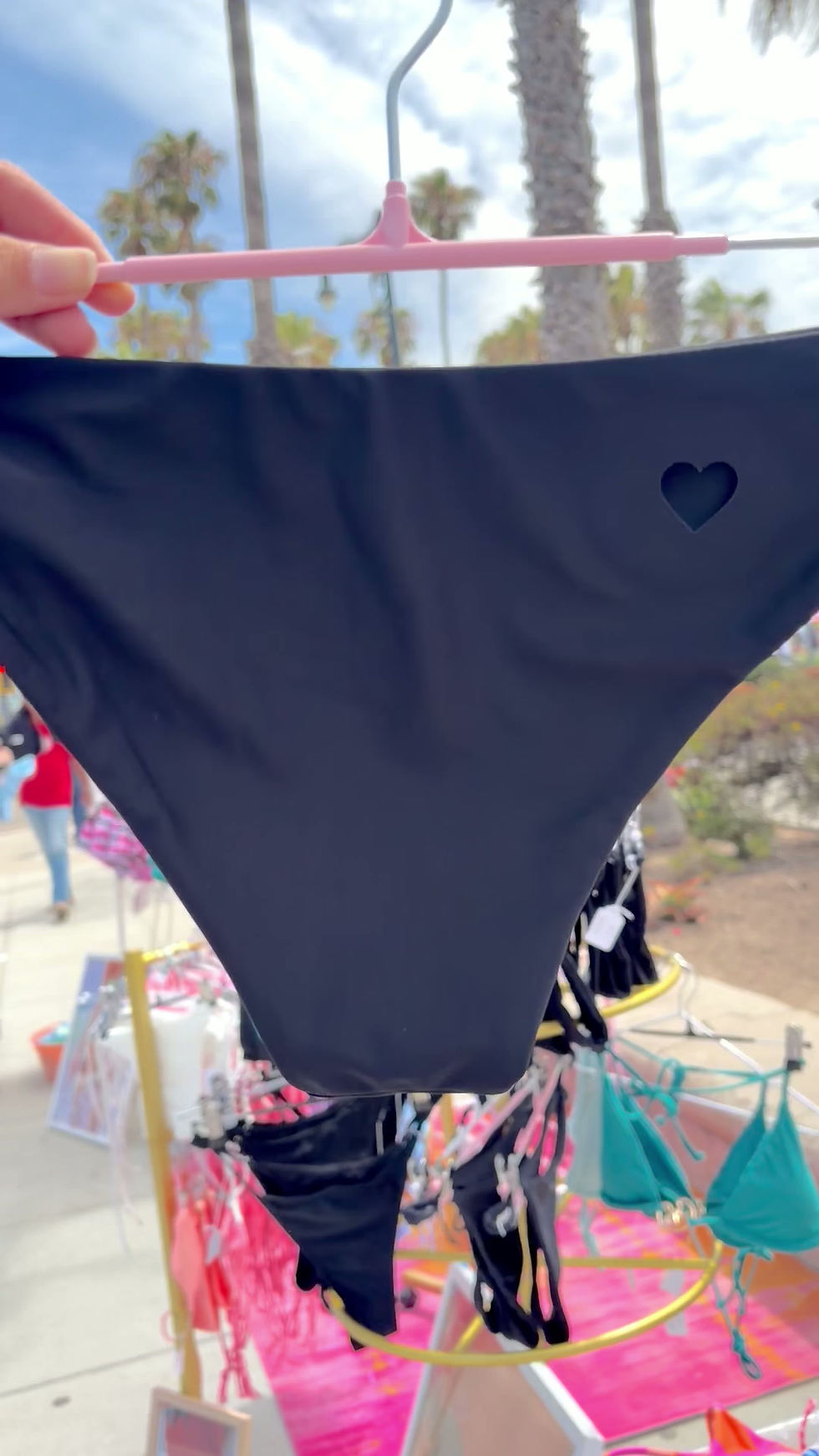 Thumbnail: Black Sands (Heart) Bottoms