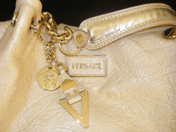 VERSACE CLOSE UP