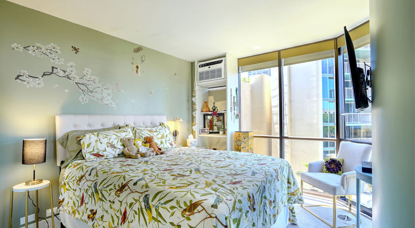 Small bedrooms, done right, are cozy, comforting and an excellent use of space! Close organizers do double duty and you no longer need a cumbersome dresser.