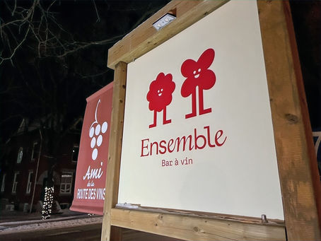 Ensemble bar à vin