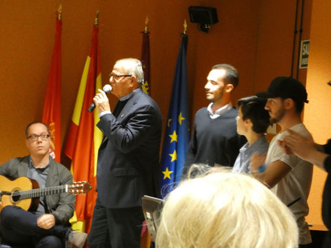 Controversia trovo-rap.Pedro López “EL Cardoso” y Pedro López “El Cardoso II”, a la guitarra Tomás García. Tolo Ortógrafo, A. Cantero y Jotar DJ