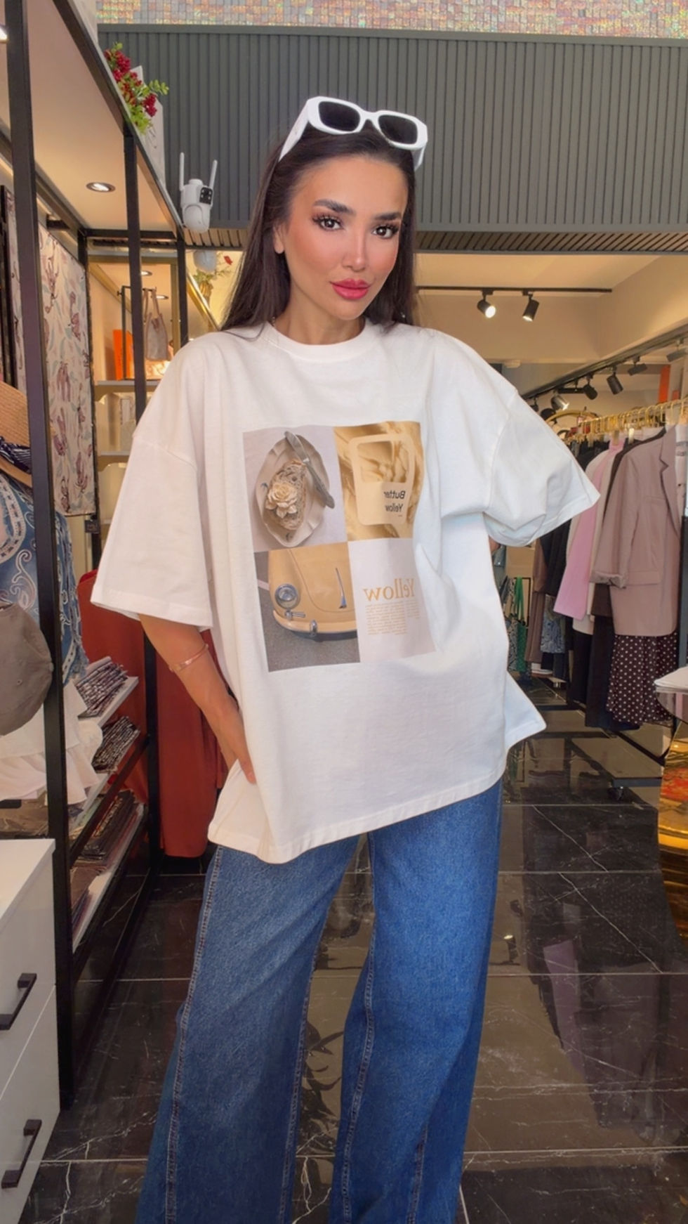 Küçük resim: Oversize Beyaz T-Shirt