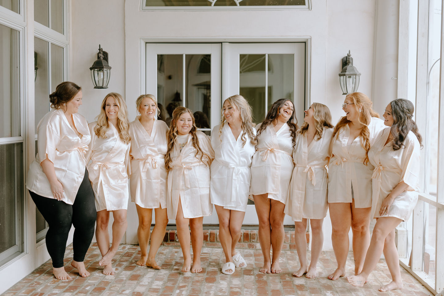 getting_ready_tristan_duplichain_photography3216