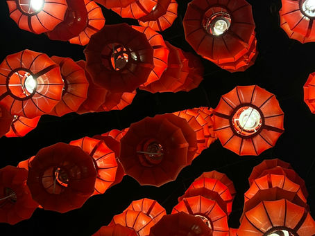  Η Επιστήμη του Συναισθήματος: Πώς τα Συναισθήματα Διαμορφώνουν την Πραγματικότητα Και Πώς το Em.A.I™ Επανεγγράφει τον Εσωτερικό Κώδικα