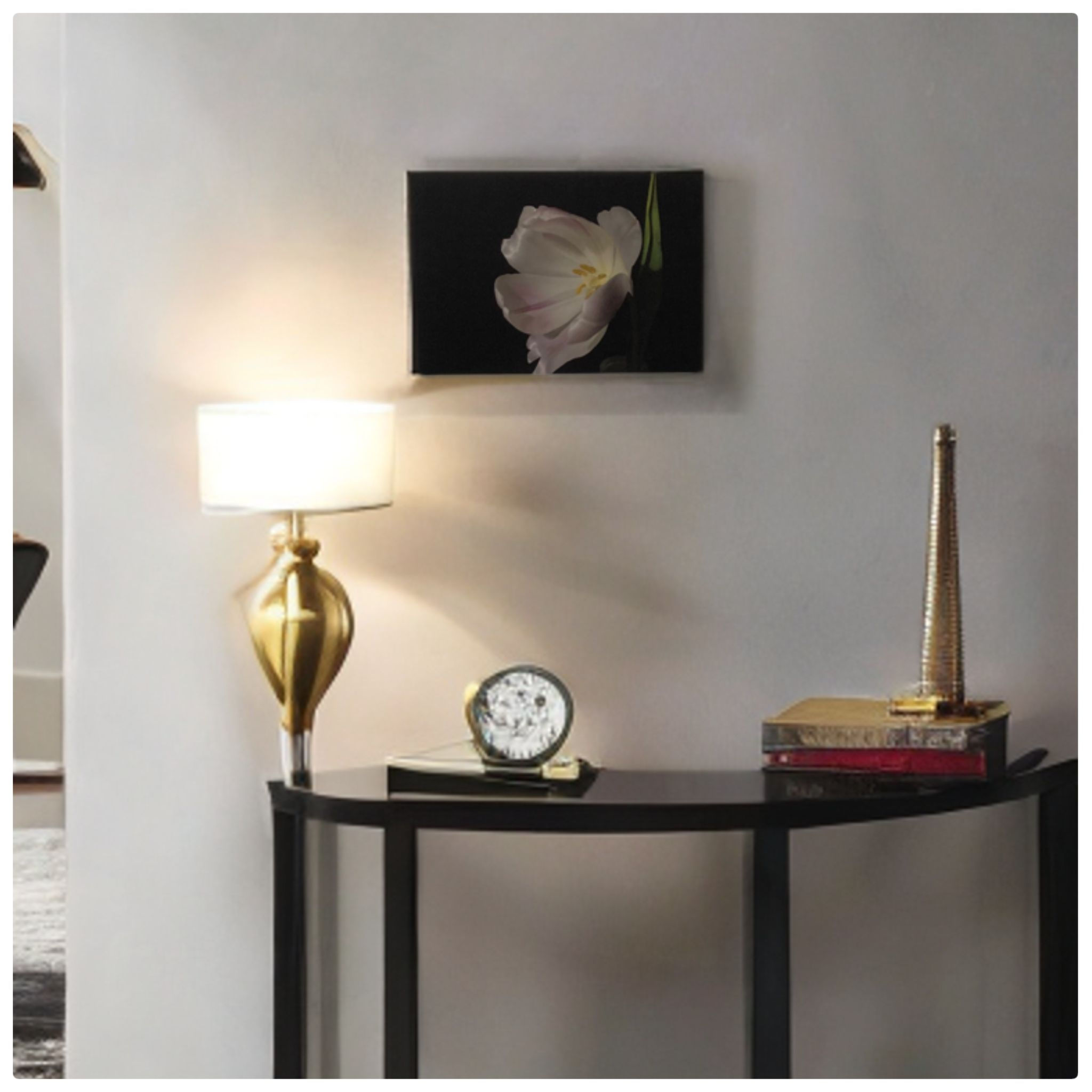 Tulip Canvas Print – Vibrant Floral Photography