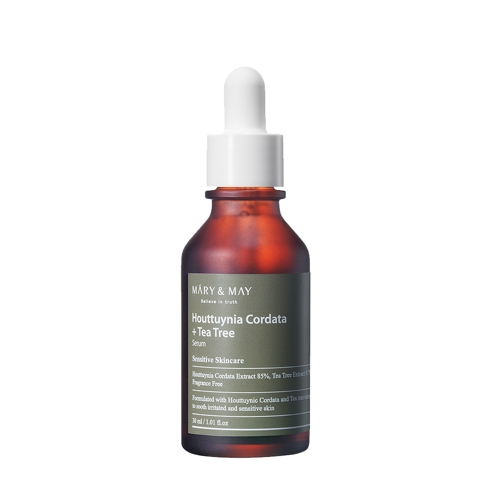 Flacon du sérum MARY & MAY Houttuynia Cordata + Tea Tree 30ml sur fond pururé