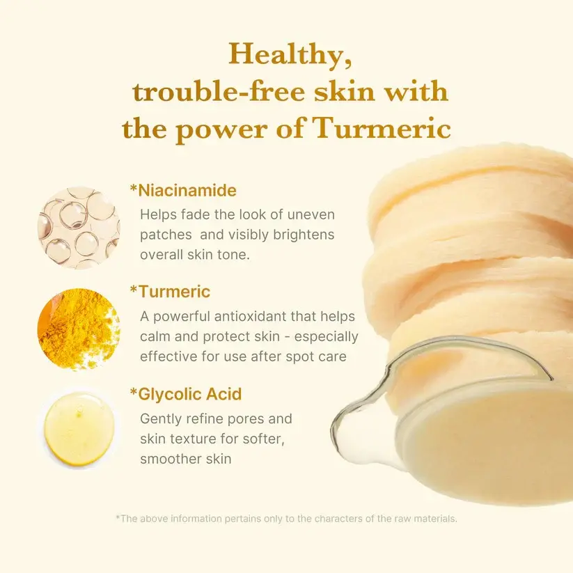 Miniature : Application d'un disque anti taches Medicube Kojic Turmeric Pad sur la joue