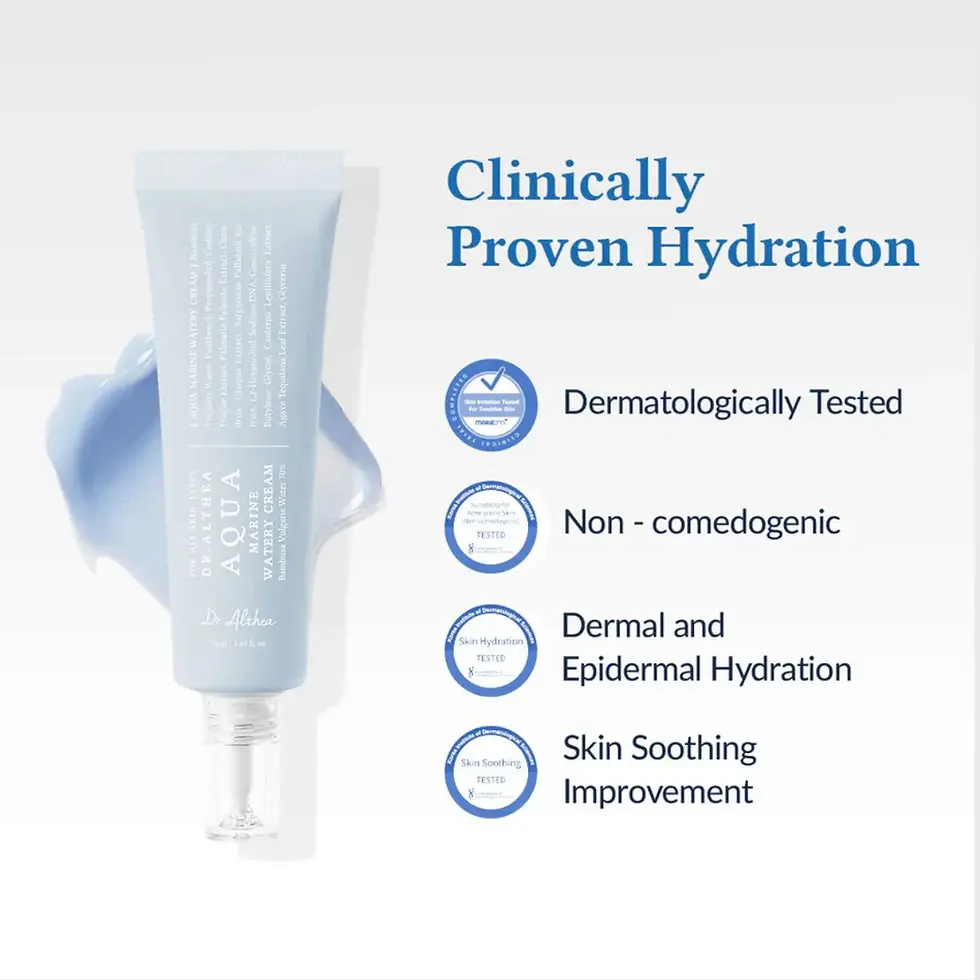 Miniature : Application de la Aqua Marine Watery Cream pour une hydratation intense du visage.