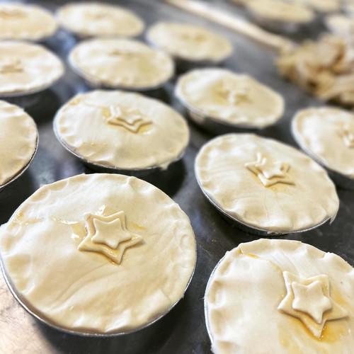 Classic Meat Pie Featherblade
