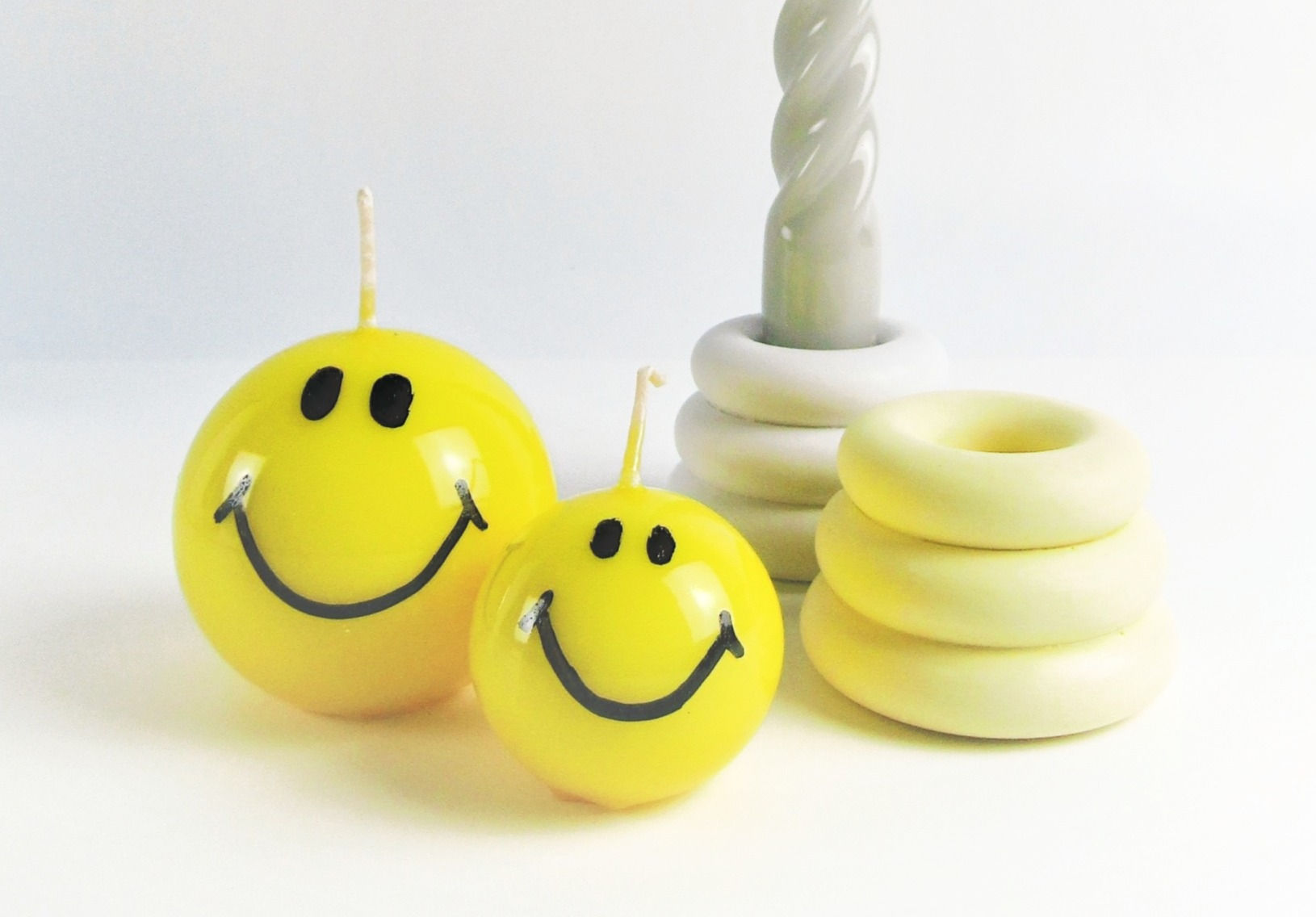 Yod and Co - Smiley Candle