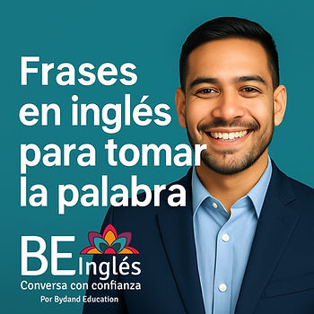 Latino profesional sonriente con traje azul sobre fondo color teal, junto al texto 'Frases en inglés para tomar la palabra'.