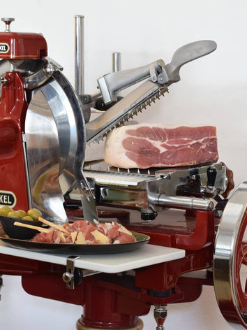 Numero Uno Kulinarik & Getränke für Wien, NÖ & Mödling: kleine, feine Cafe- und Weinbar mit Flair. Genießen Sie italienische Spezialitäten und köstliche Eiskreationen. NEU: Agapen, exklusive Feiern & Brötchen bestellen.