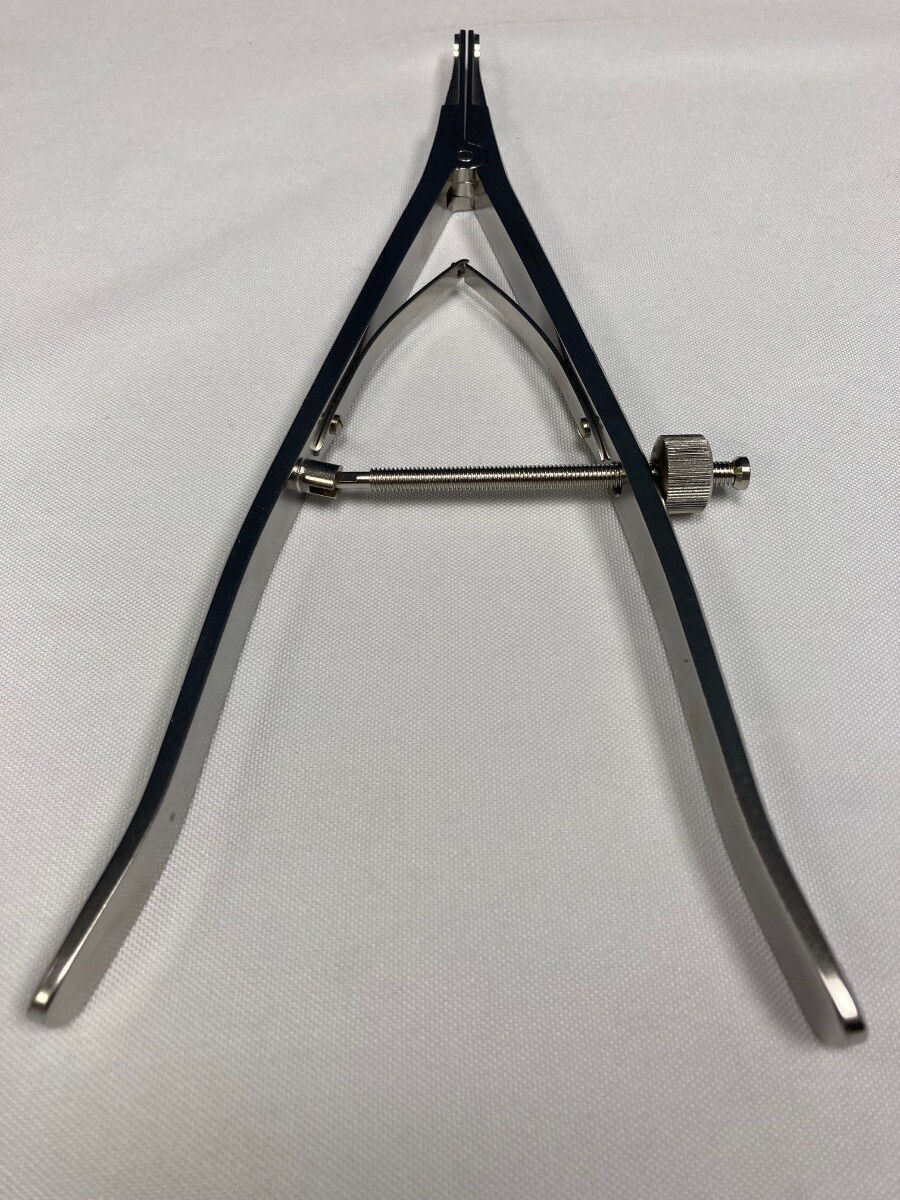 Thumbnail: Synthes 388.40 USS Straight Distraction Forceps US123 Orthopedic Neurology Spine