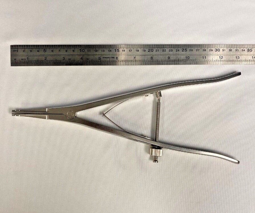Thumbnail: Synthes 388.40 USS Straight Distraction Forceps US123 Orthopedic Neurology Spine