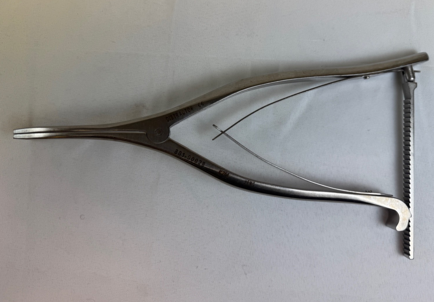 K2M 801-90028 Everest Fenestrated System 12" Distractor Neurology Orthopedics