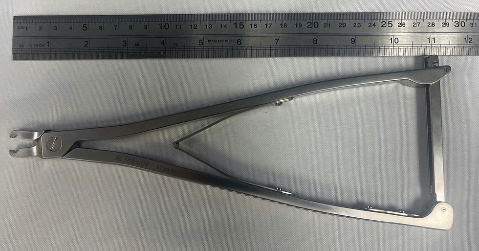 Thumbnail: Synthes 388.409 6mm Holding Forceps w/ Narrow Jaws US125 Orthopedic Neurology