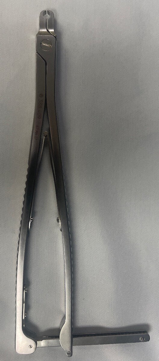 Thumbnail: Synthes 388.409 6mm Holding Forceps w/ Narrow Jaws US125 Orthopedic Neurology