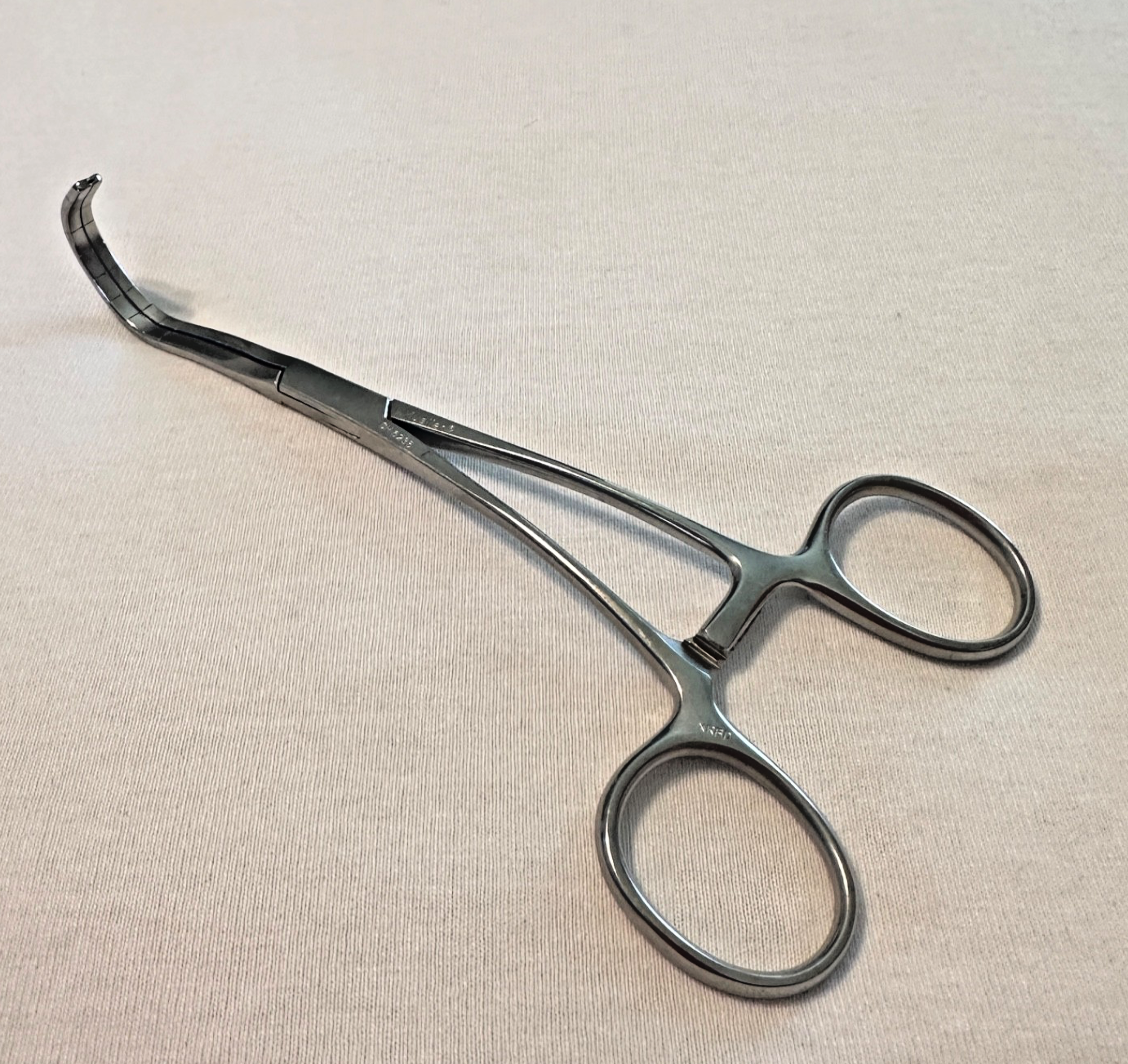 V. Mueller CH6235 Cooley Derra Calibrated Clamp Cardiovascular