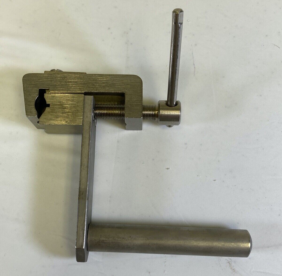 Thumbnail: Codman 50-1522 Greenburg Retractor Short Coupler Adapter Neurology Orthopedics