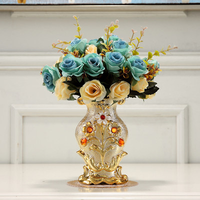 Thumbnail: Arranjo Floral com Vaso Vintage Dourado