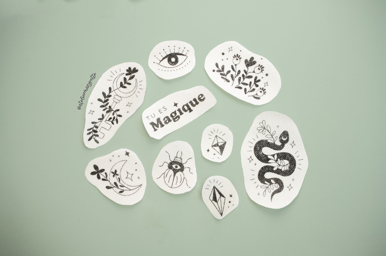 Motifs à broder Mystique et magique