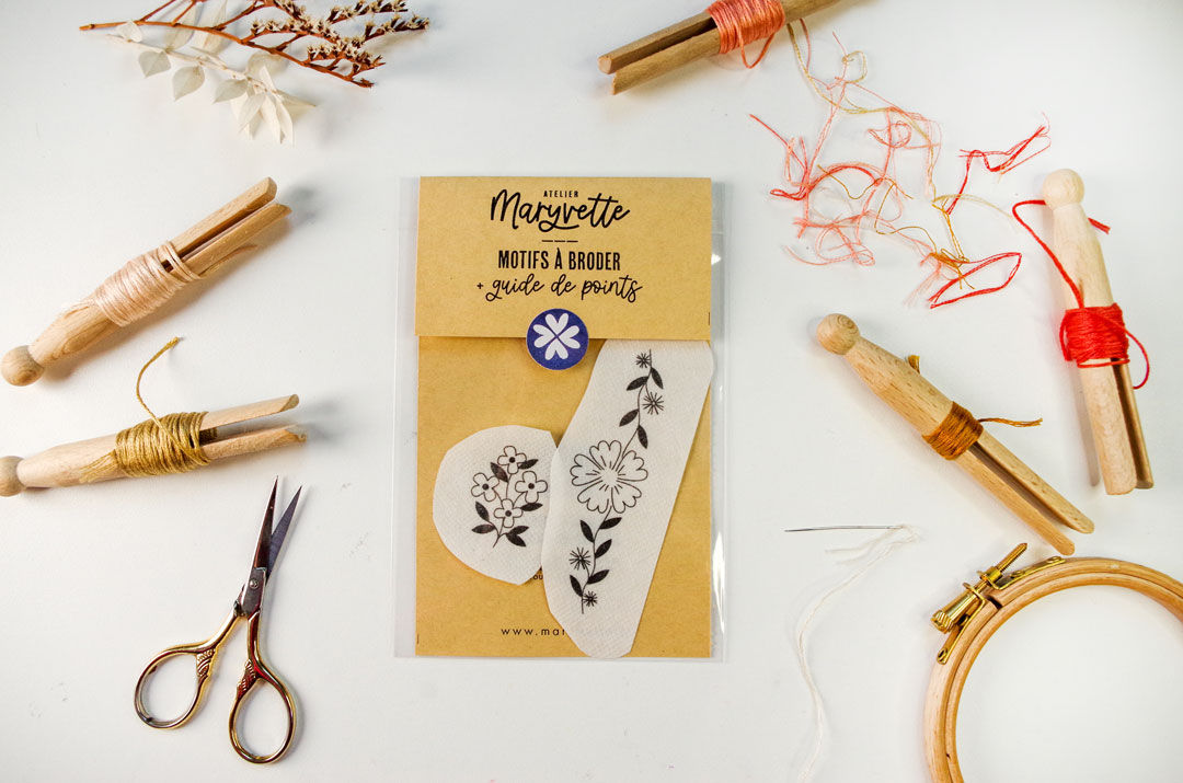 Motifs de broderie fleurs