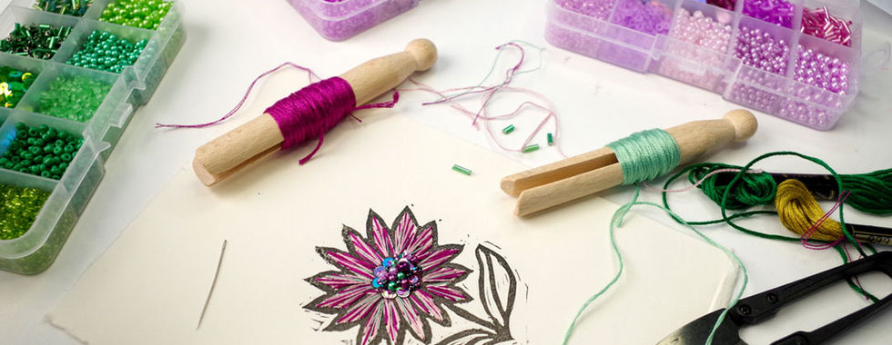 LINOGRAVURE ET BRODERIE