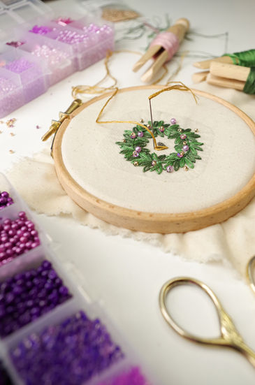 Motif à broder Couronne de Noel