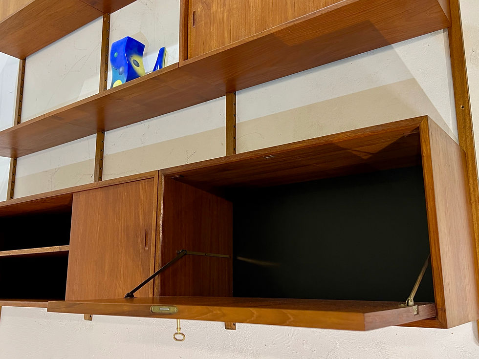 Thumbnail: Large wall unit by Poul Cadovius for Royal System, Denmark 1960