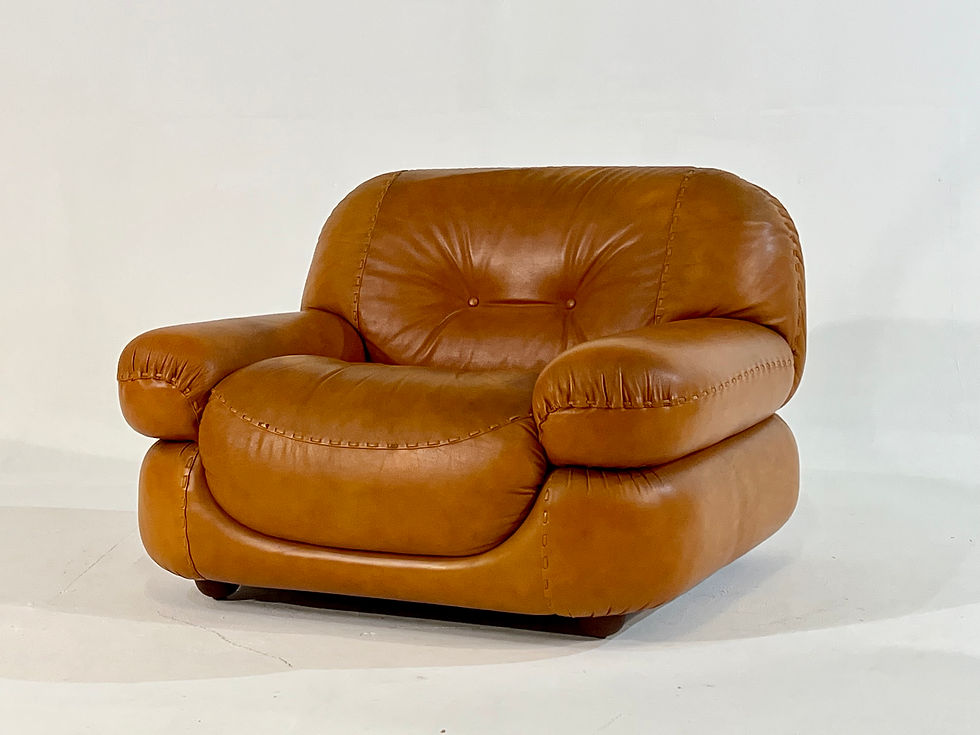 Thumbnail: Sumptuous lounge chair Sapporo by Mobil Girgi, 1970