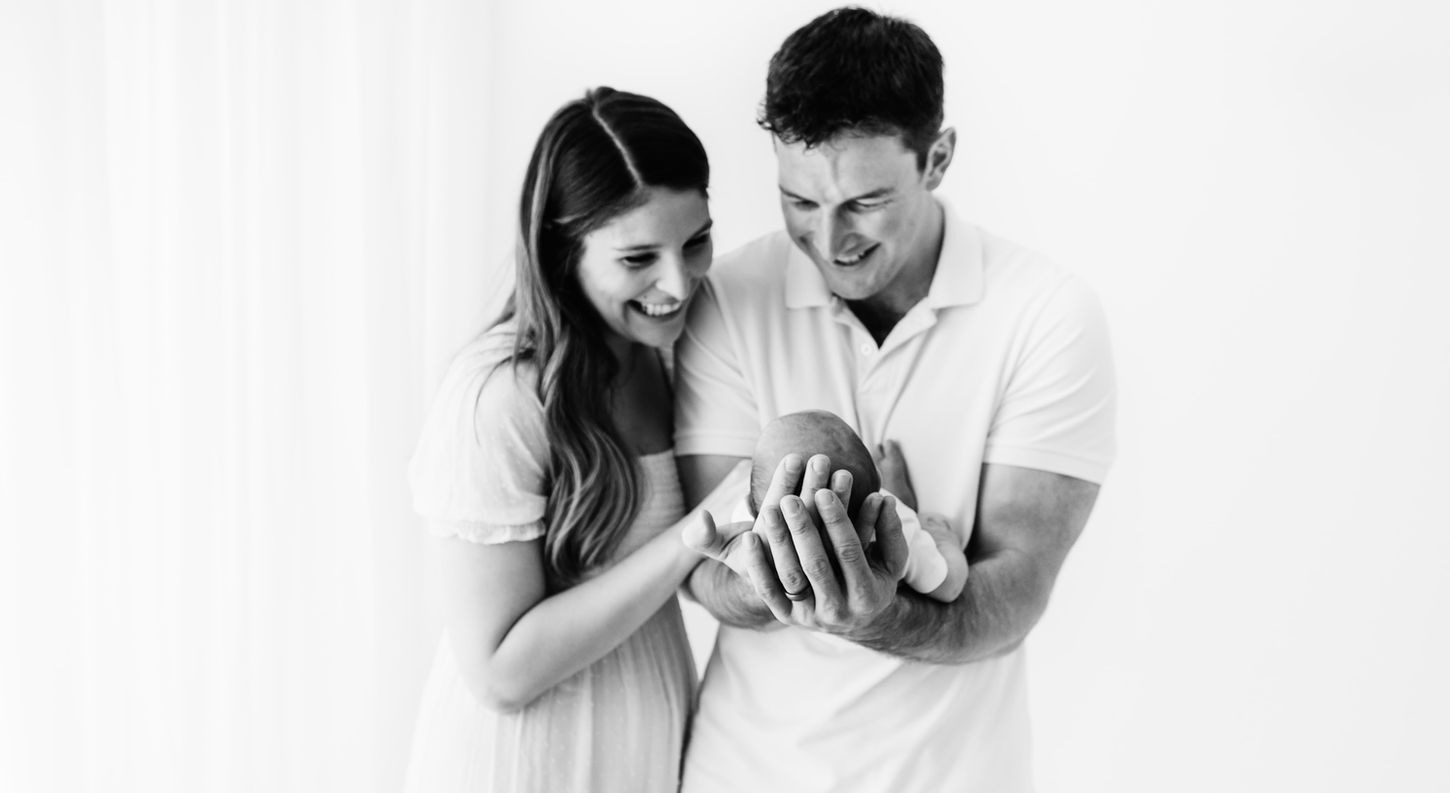 Lifestyle newborn photographer in Salisbury, Wiltshire