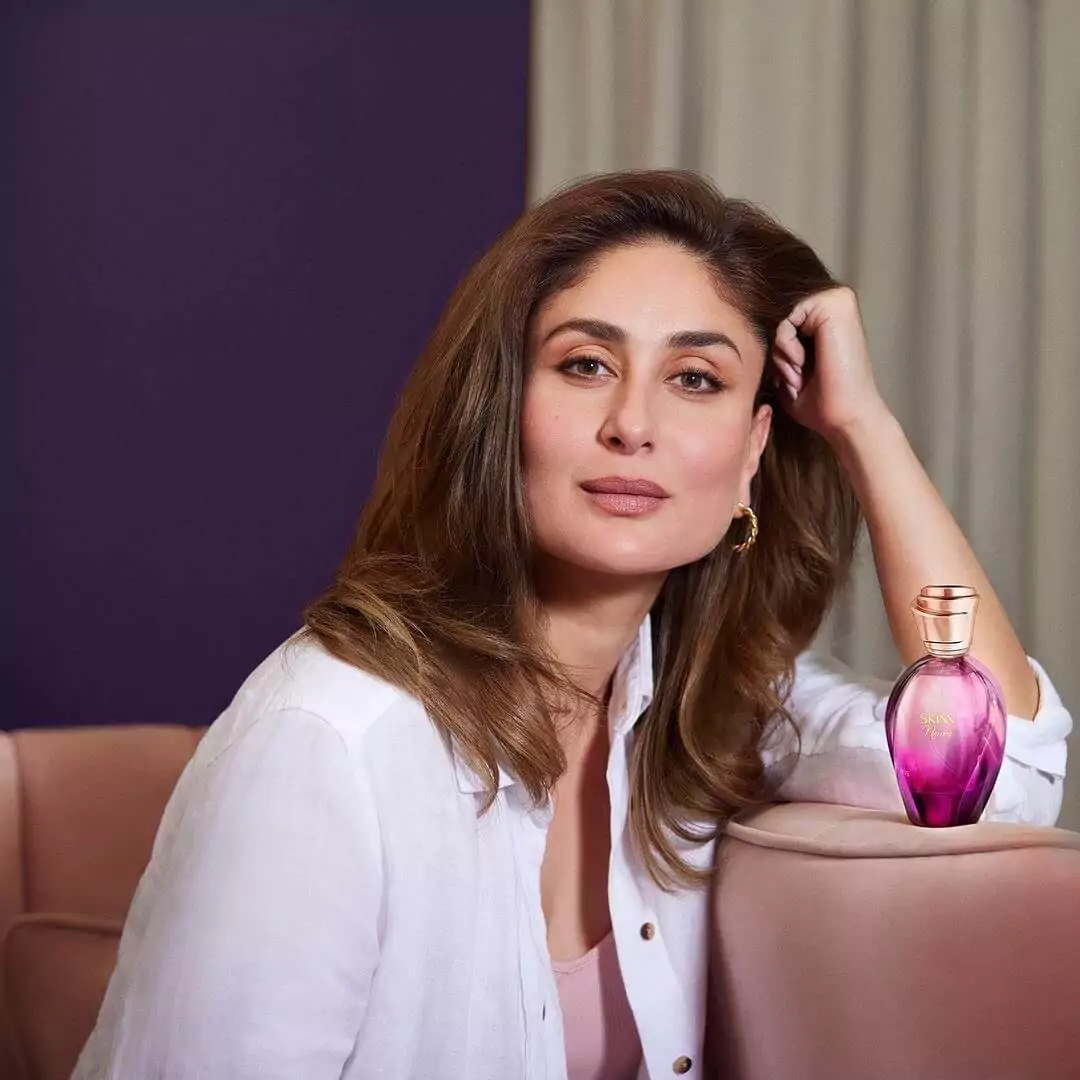 Kareena kapoor hoop best sale earrings