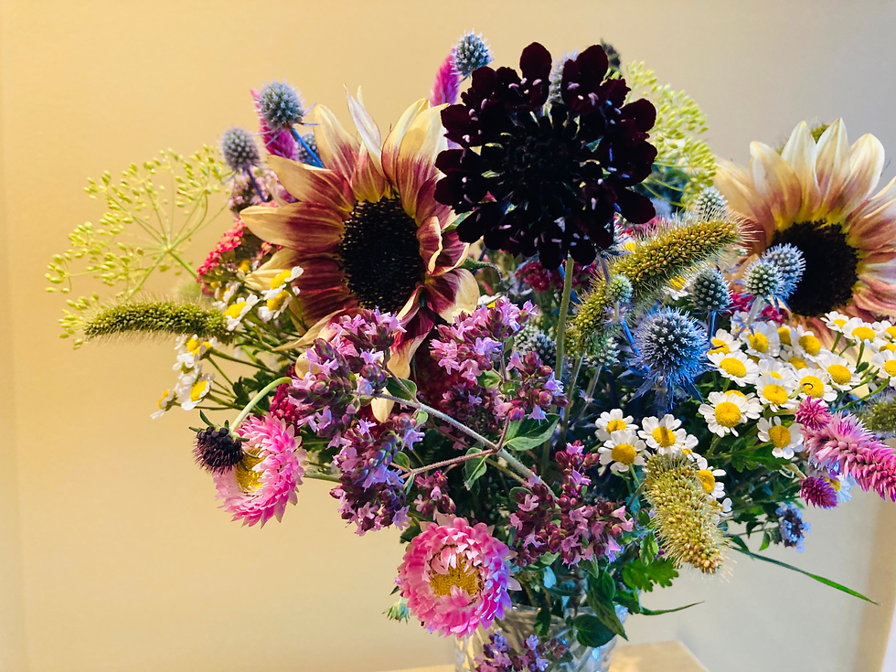 a summer sunflower bouquet